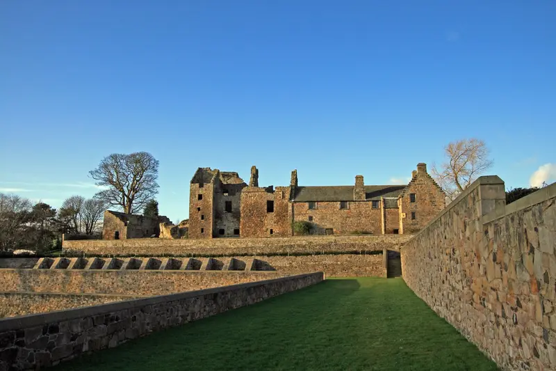 Aberdour Castle: Aberdour Castle, Scotland from the dovecote (or doocot).