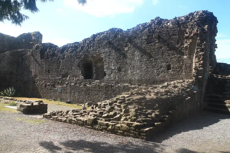 Abergavenny Castle: This is a photo of listed building number