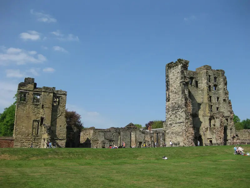 Ashby de la Zouch Castle: view of the main castle buildings at Asby de la Zouch castle