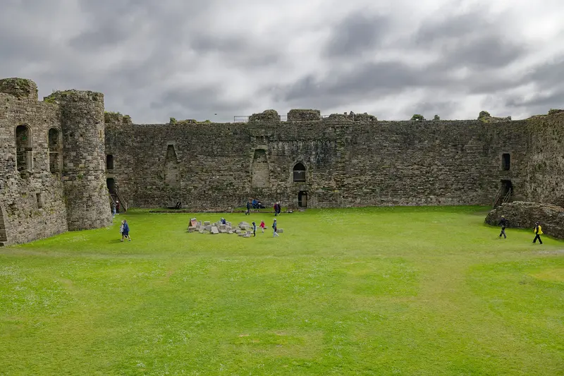Beaumaris Castle: Beaumaris: Beaumaris Castle, East Wall