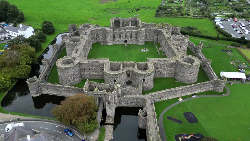 Beaumaris Castle: This is a photo of listed building number
