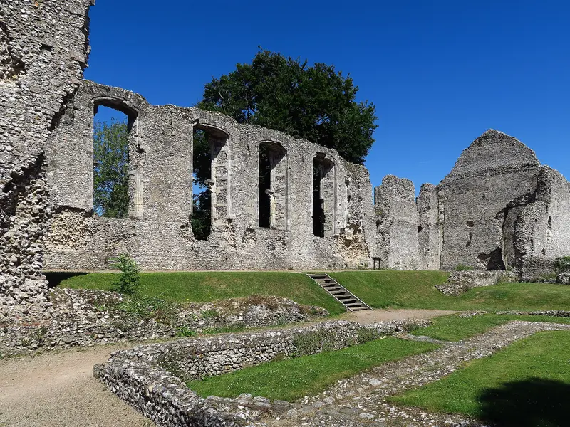 Bishop's Waltham Palace: Bishop's Waltham Palace .mw-parser-output .messagebox{margin:4px 0;width:auto;border-collapse:collapse;border:2px solid var(--border-color-progressive,#648