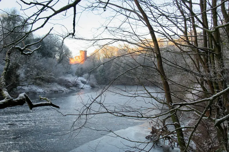 Bothwell Castle: Frozen River Clyde near Bothwell Castle