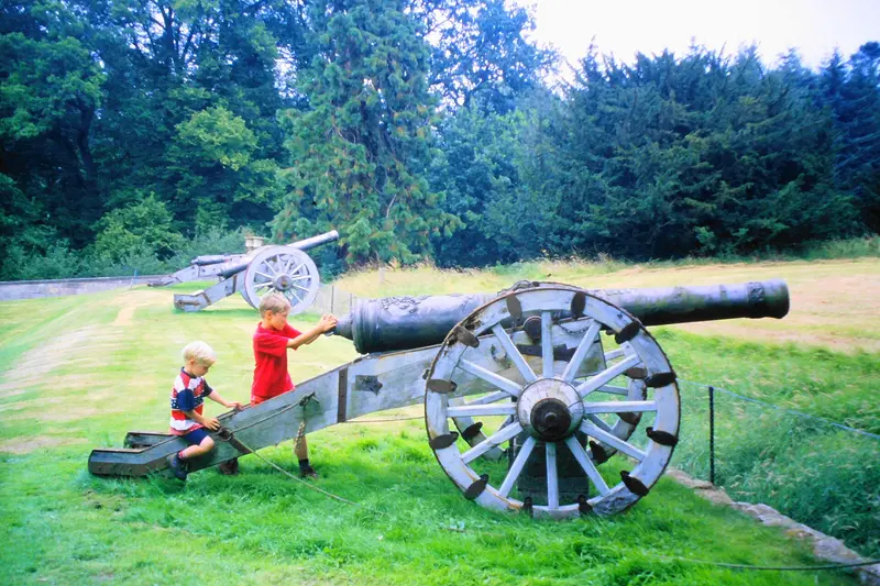 Chillingham Castle: Cannons at Chillingham Castle
