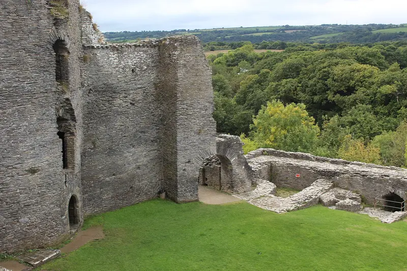 Cilgerran Castle: Archway into inner bailey, Cilgerran Castle