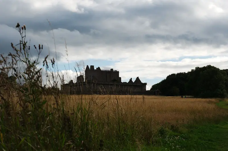 Craigmillar Castle: 2015, The Handlebards- Macbeth