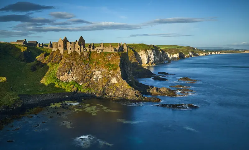 Dunluce Castle: Causeway Coast with Dunluce Castle - taken during a road trip to Ireland in 2024 by Thomas Fuhrmann, SnowmanStudios - see more pictures on www.snowmanstudios.de