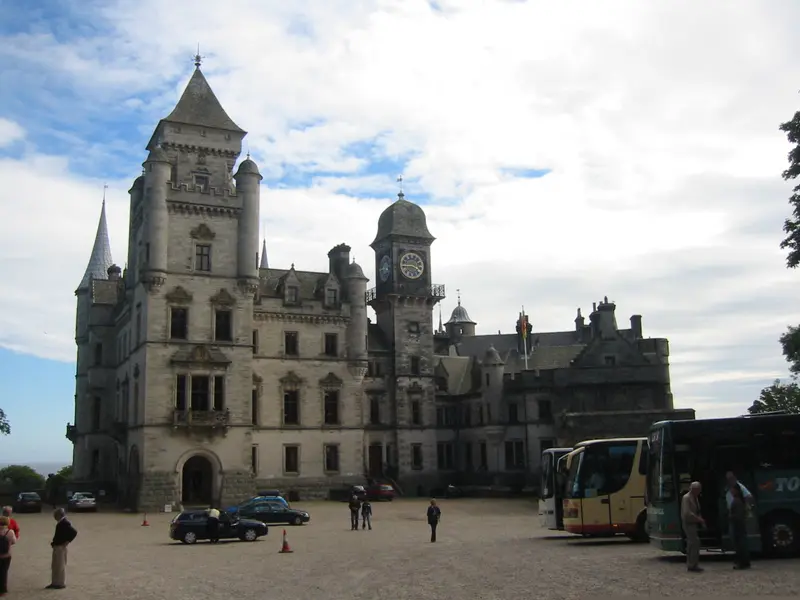 Dunrobin Castle: Dunrobin Castle frontage