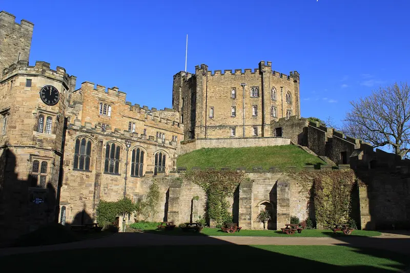 Durham Castle: This file was generated using equipment from Wikimedia UK , a Wikimedia local chapter .