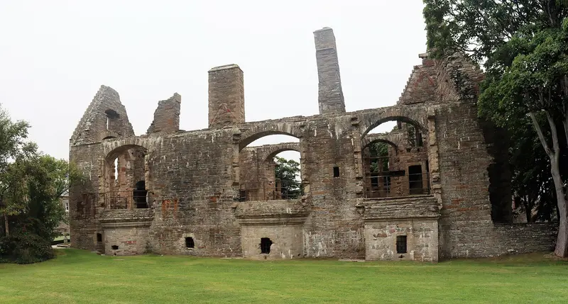 Earl's Palace, Kirkwall: The Eastern exterior wall of Earl's Palace, Kirkwall, Orkney.