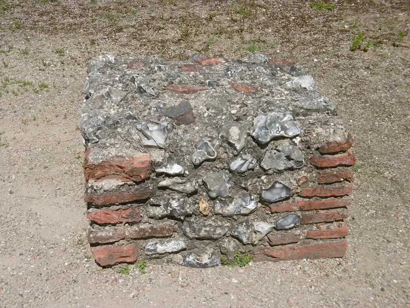 Eynsford Castle: Base of a column at Eynsford Castle