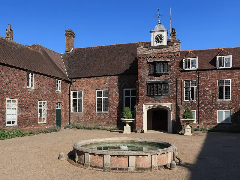 Fulham Palace: Fulham Palace .mw-parser-output .messagebox{margin:4px 0;width:auto;border-collapse:collapse;border:2px solid var(--border-color-progressive,#6485d1);background-colo