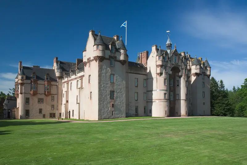 Fyvie Castle: Fyvie Castle in the late afternoon, Aberdeenshire, Scotland