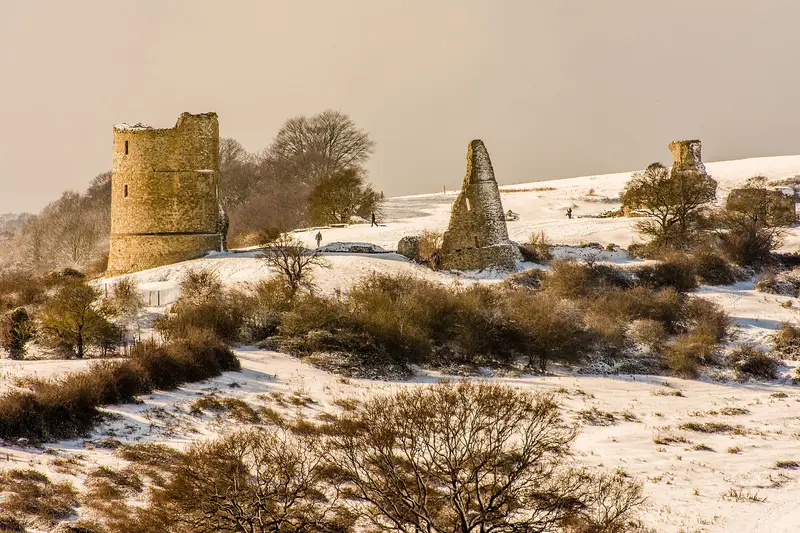 Hadleigh Castle: Hadleigh Castle .mw-parser-output .messagebox{margin:4px 0;width:auto;border-collapse:collapse;border:2px solid var(--border-color-progressive,#6485d1);background-