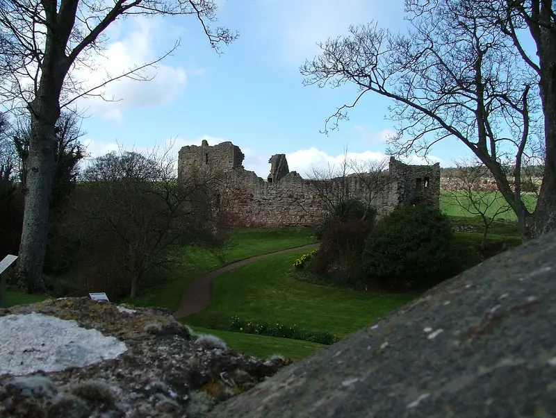 Hailes Castle: Hailes Castle