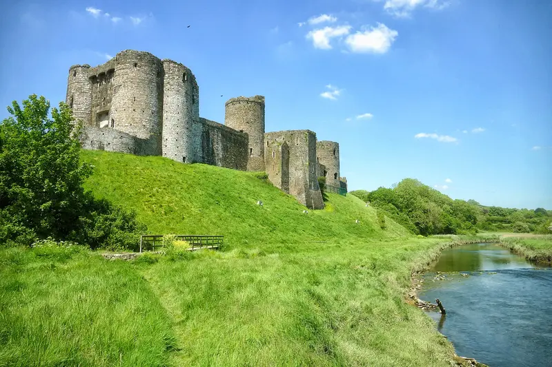 Kidwelly Castle: This picture was uploaded via app "Wiki Loves Monuments United Kingdom" .