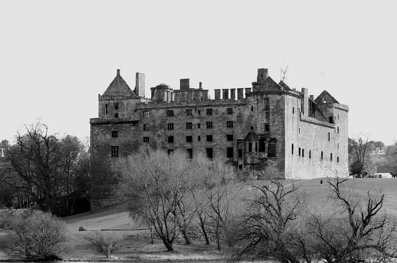 Linlithgow Palace, Peel & Park: Linlithgow 2011