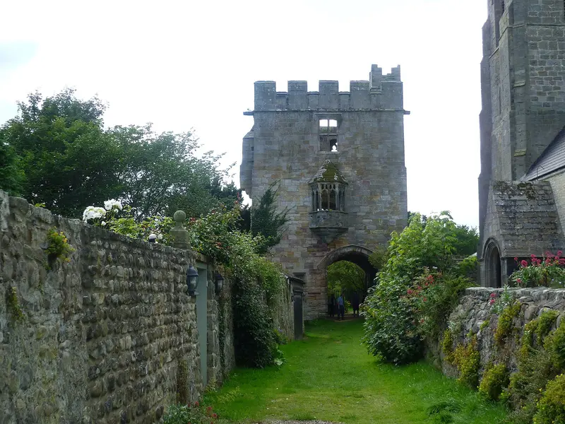 Marmion Tower: Marmion Tower Approach