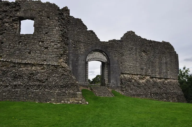 Newcastle Castle, Bridgend: Bridgend : Newcastle Castle