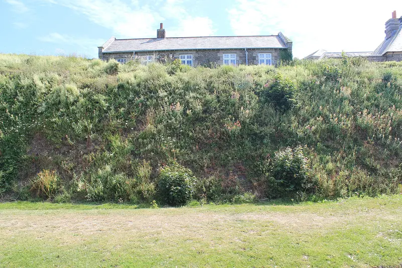 Pendennis Castle: Former Royal Army Service Corps Store And Attached Courtyard Wall, Pendennis Castle