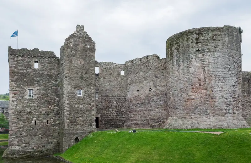 Rothesay Castle: Rothesay Castle , Isle of Bute. Showing the Gatehouse and the Pigeon Tower.
