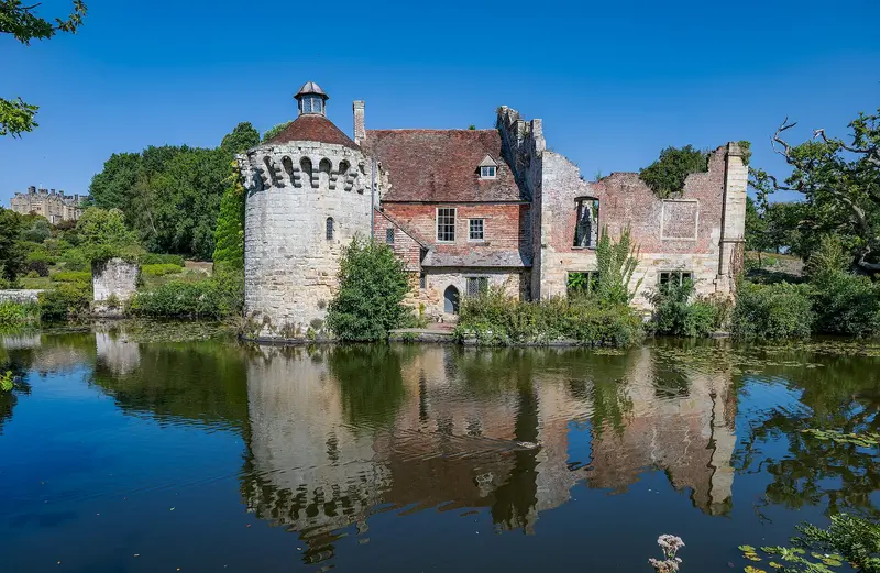 Scotney Old Castle: Lamberhurst: THE RUINS OF OLD SCOTNEY CASTLE, from S, Grade I