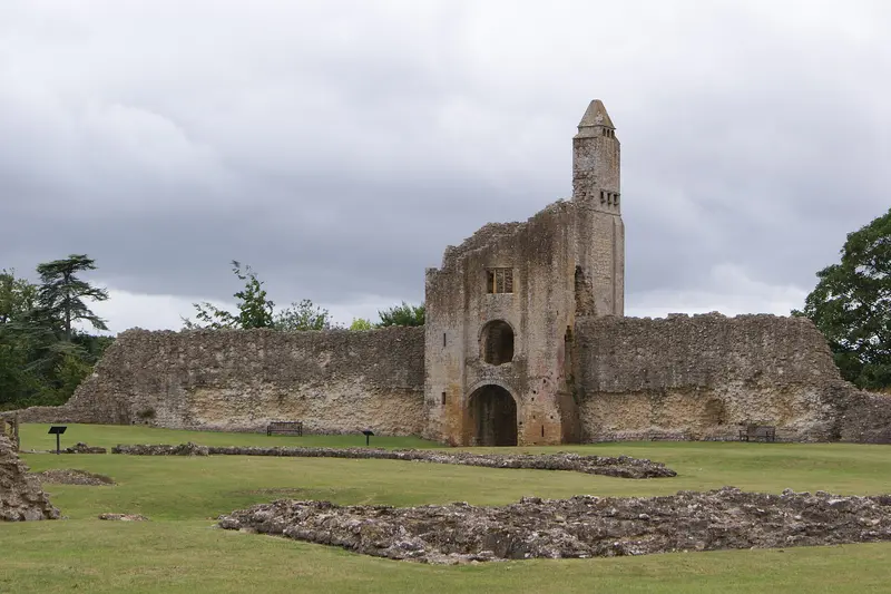 Sherborne Old Castle: Sherborne 'Old' Castle, 27 July 2015. Built 1122-37 for Roger of Caen, Bishop of Salisbury. Sir Walter Raleigh received the castle from Elizabeth I in 1592 an