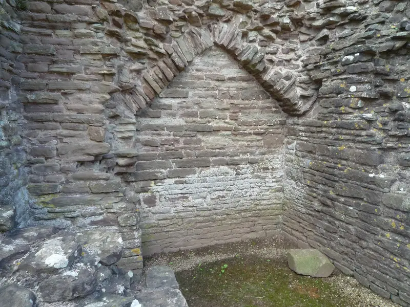 White Castle: Fireplace at White Castle (Llanvetherine)