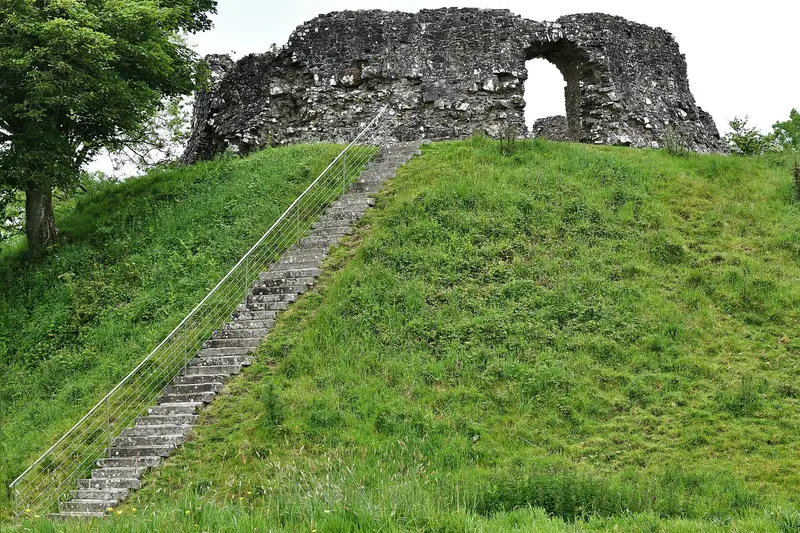 Wiston Castle: Wiston Motte and Bailey Castle